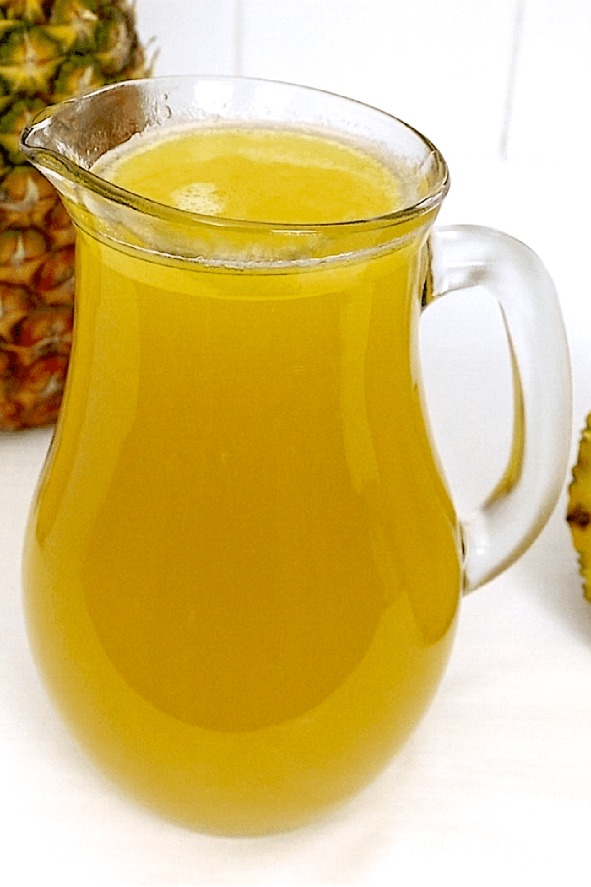 Fresh Pineapple Juice Recipe + Health Benefits (Video)